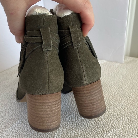 Violet and Red NWOB Jenna suede olive green leather bootie - Picture 4 of 10